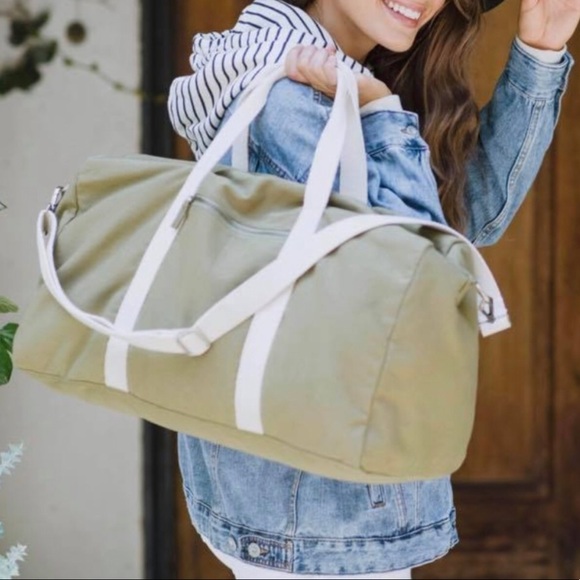 Sold out 👌🏽Canvas Duffel Weekender CauseBox - Picture 4 of 8